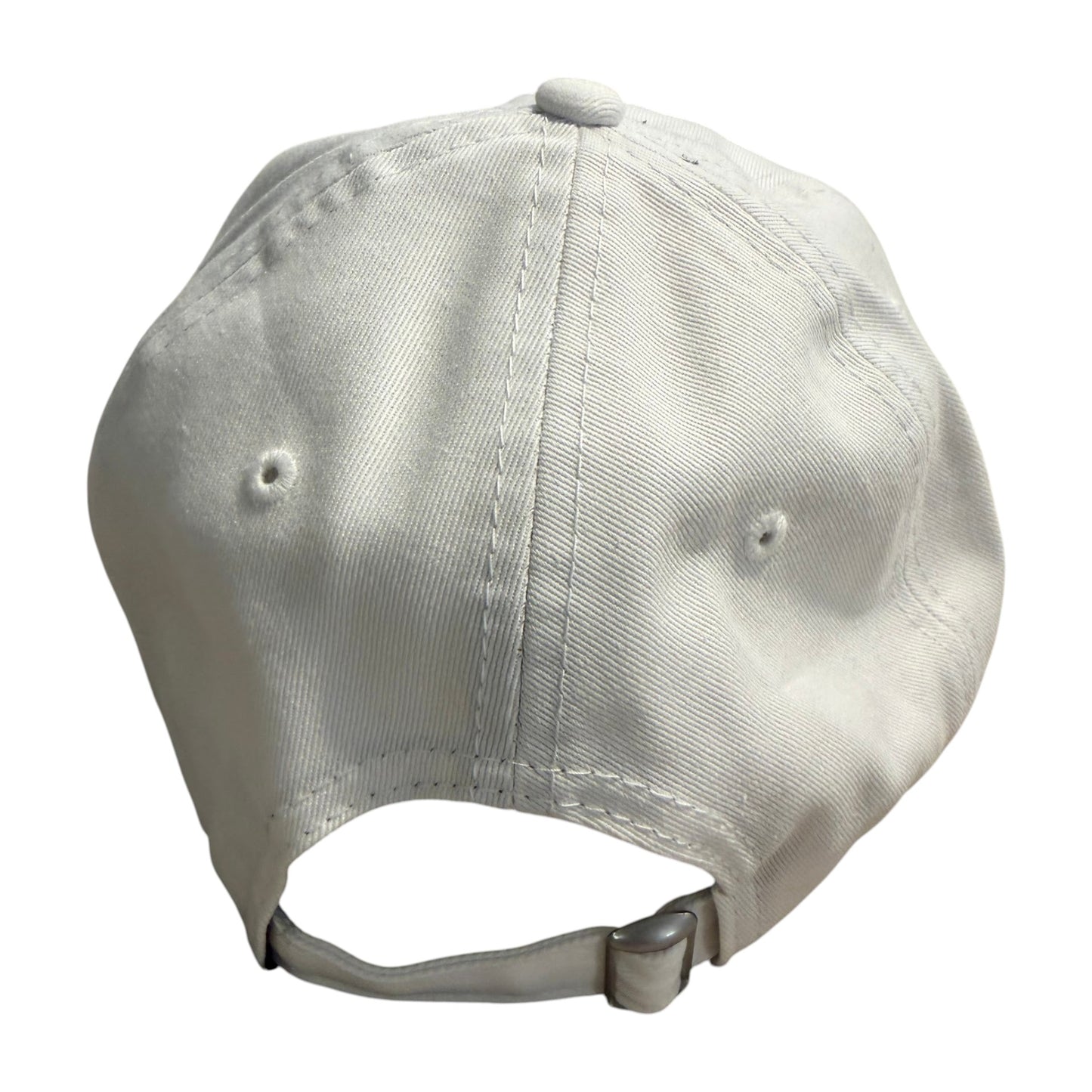 In Flight Running white unstructured cotton cap with adjustable strap and embroidered logo. Relaxed fit for running or casual wear.
